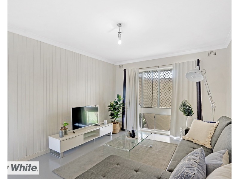 8 Shalford Way, Girrawheen WA 6064