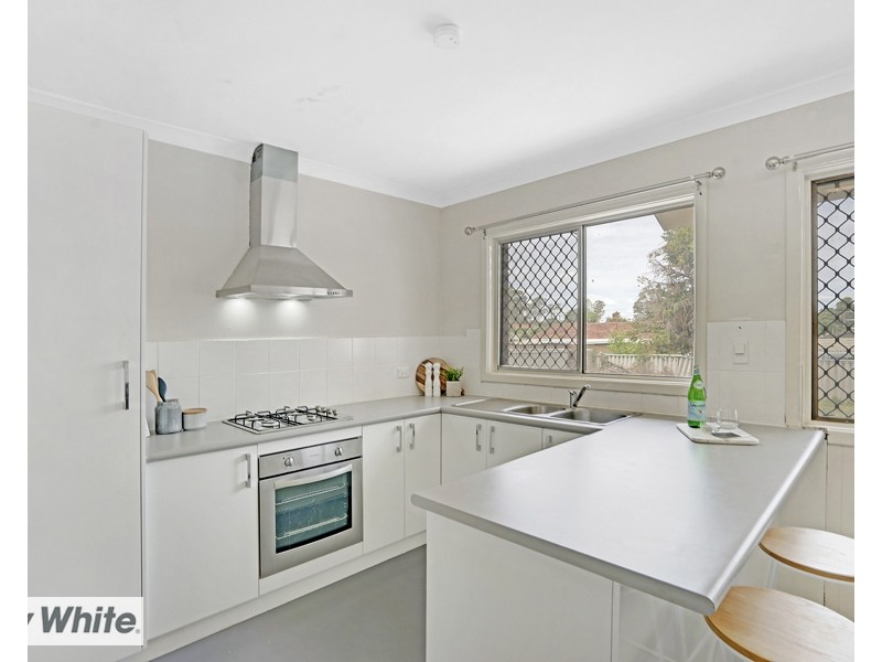 8 Shalford Way, Girrawheen WA 6064