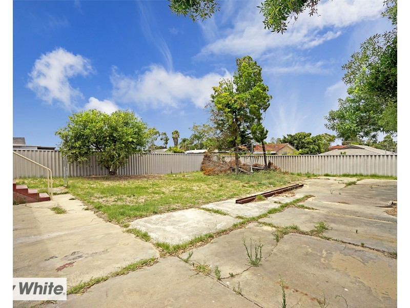 8 Shalford Way, Girrawheen WA 6064