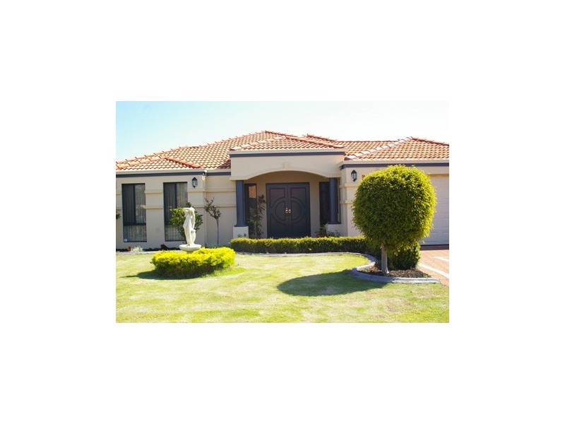 5 Majestic Vista, Madeley WA 6065