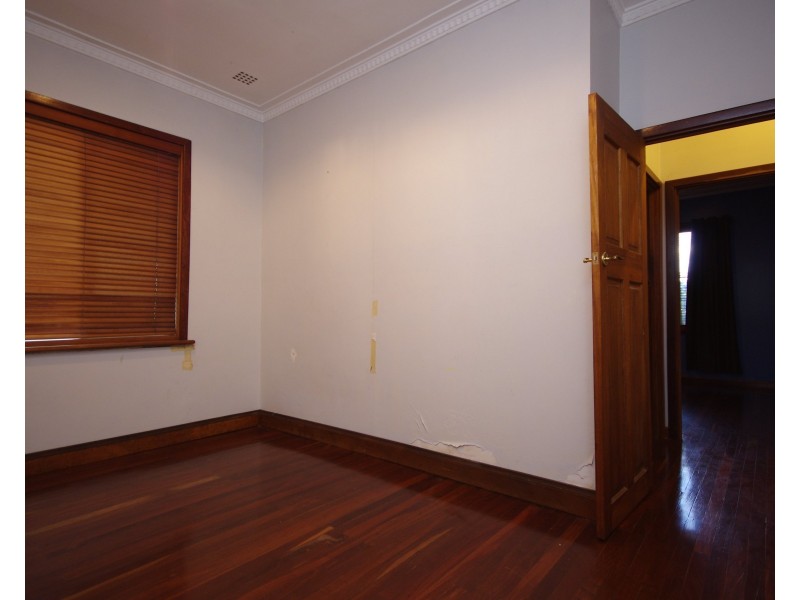 14 Adelphi Street, Bayswater WA 6053