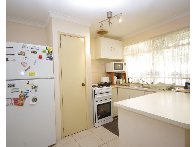 17 Farnesian Circle, Mirrabooka WA 6061