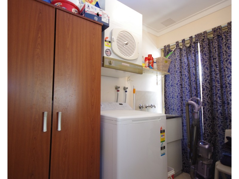 17 Farnesian Circle, Mirrabooka WA 6061