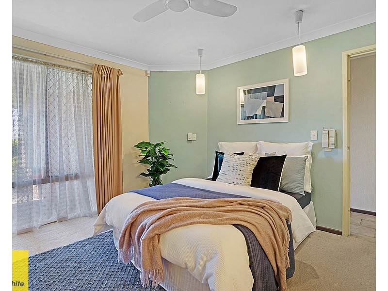 32 Towerhill Road, Alexander Heights WA 6064