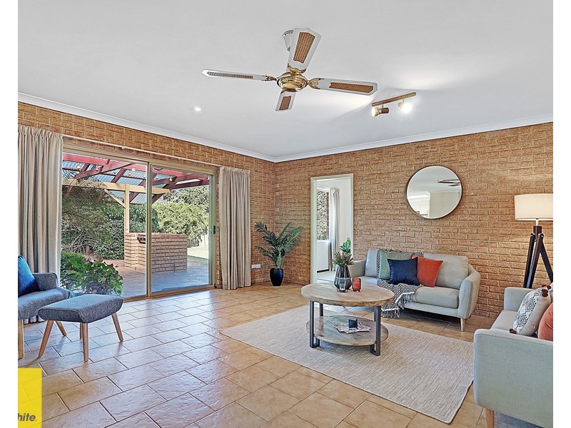 32 Towerhill Road, Alexander Heights WA 6064