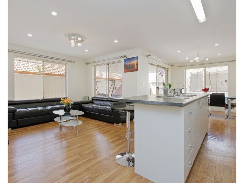 21 Cruiser Turn, Landsdale WA 6065