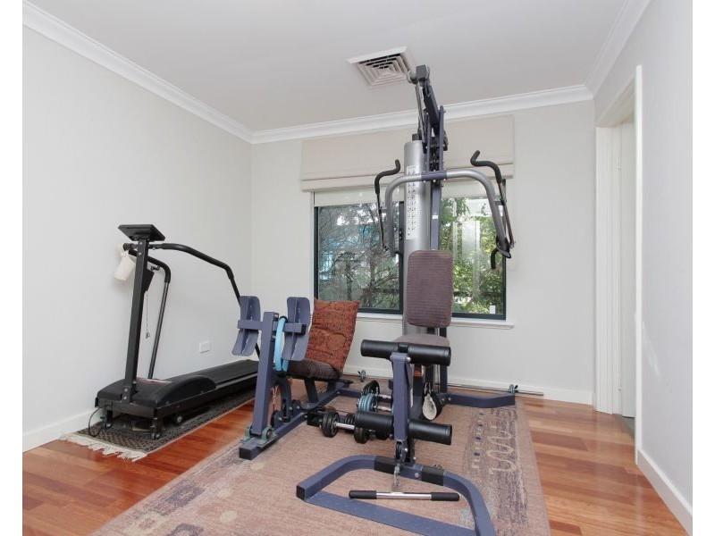 10 Smallbrook Retreat, Caversham WA 6055