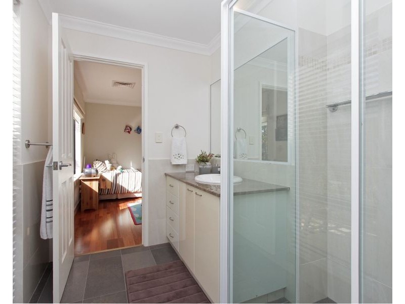 10 Smallbrook Retreat, Caversham WA 6055