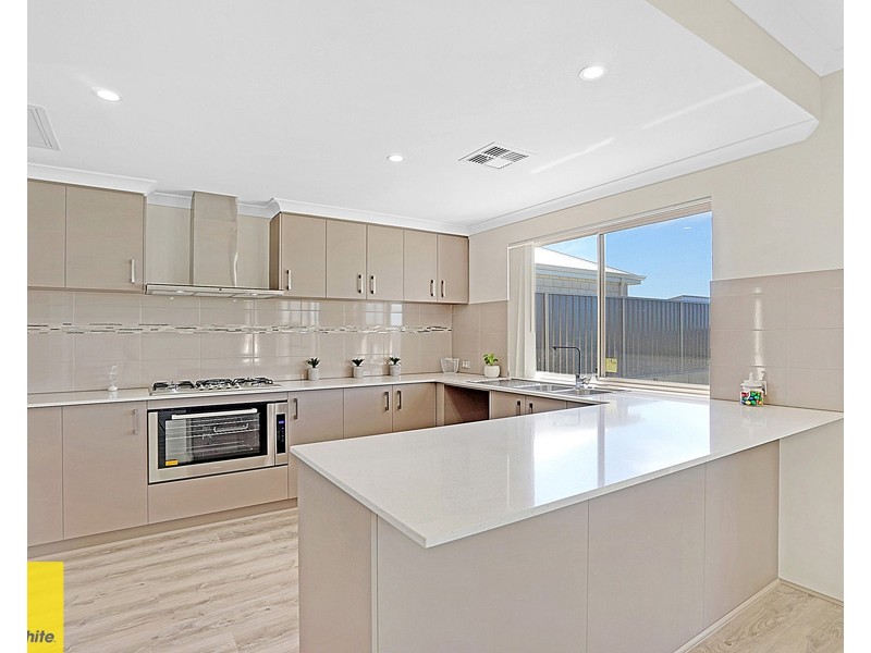 27 Casella Avenue, Landsdale WA 6065