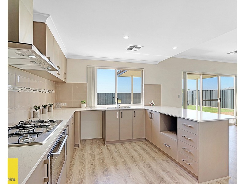 27 Casella Avenue, Landsdale WA 6065