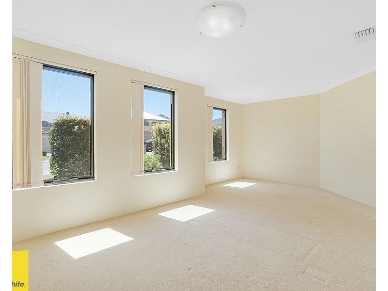 15 Edgbaston Drive, Madeley WA 6065