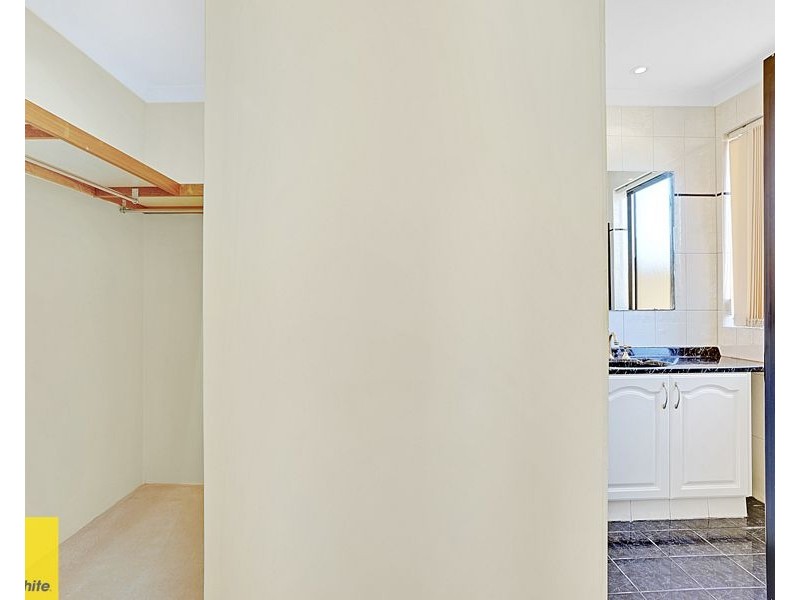 15 Edgbaston Drive, Madeley WA 6065