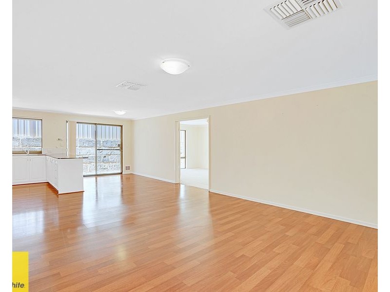 15 Edgbaston Drive, Madeley WA 6065