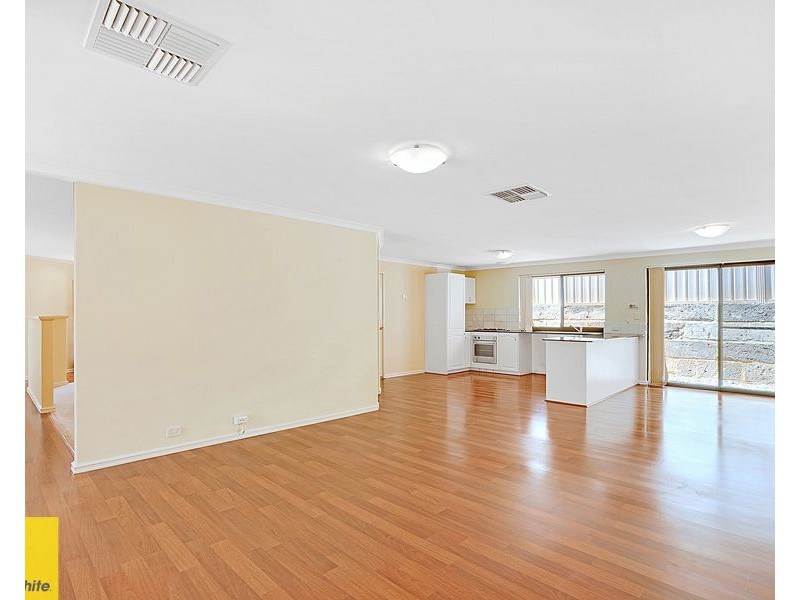 15 Edgbaston Drive, Madeley WA 6065