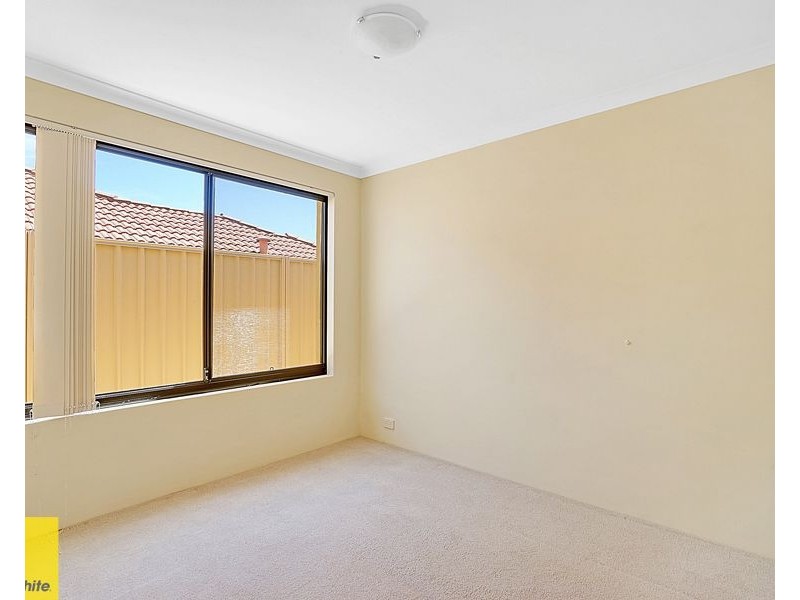 15 Edgbaston Drive, Madeley WA 6065
