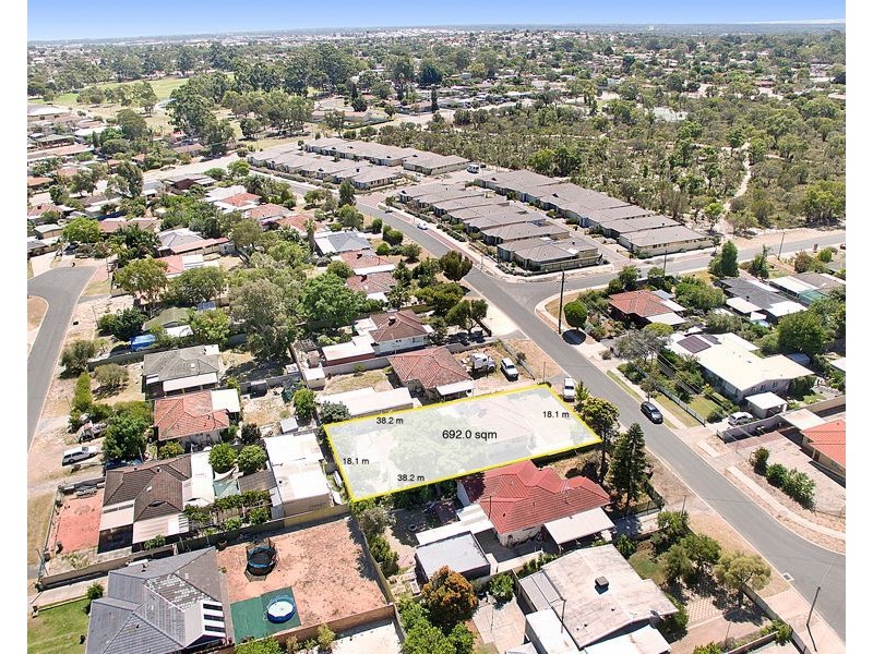 21 Pannell Way, Girrawheen WA 6064