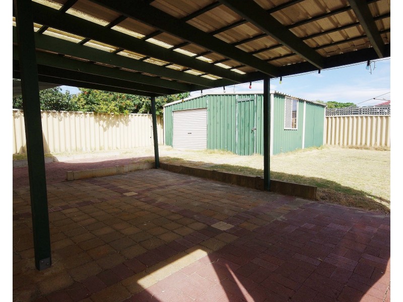 8 Pointer Way, Girrawheen WA 6064
