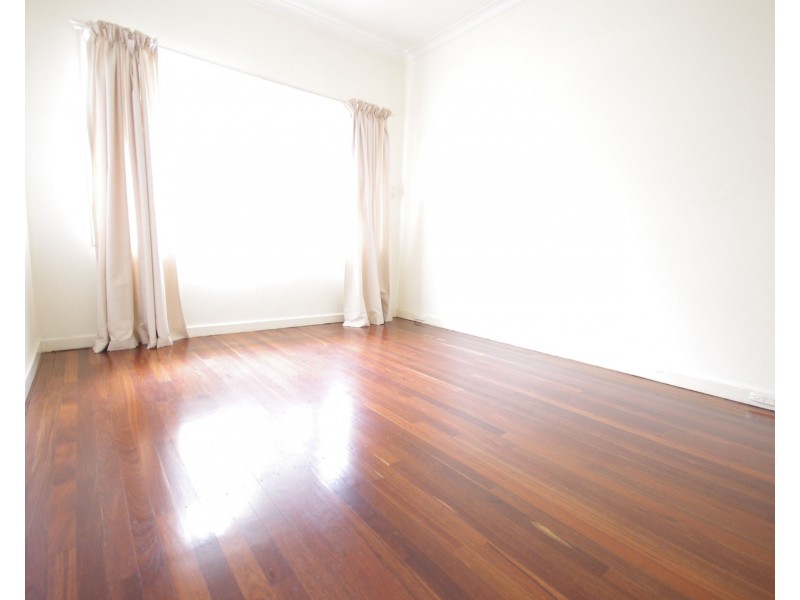 8 Pointer Way, Girrawheen WA 6064