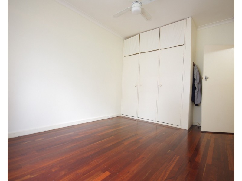 8 Pointer Way, Girrawheen WA 6064