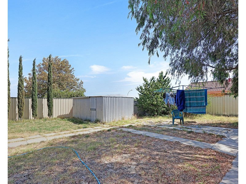 2 Snowdrop Retreat, Mirrabooka WA 6061