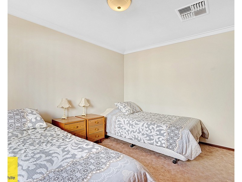 4 Pointer Way, Girrawheen WA 6064