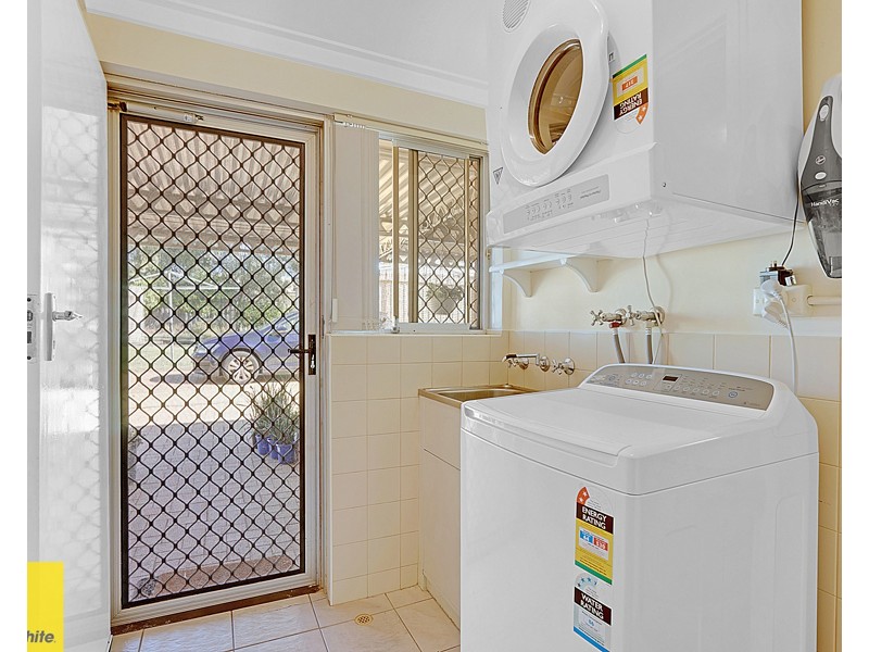 4 Pointer Way, Girrawheen WA 6064