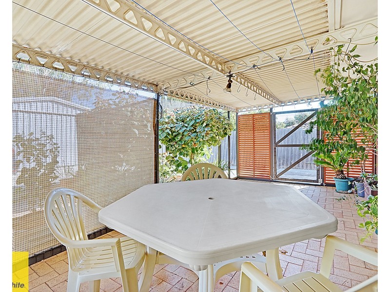 4 Pointer Way, Girrawheen WA 6064