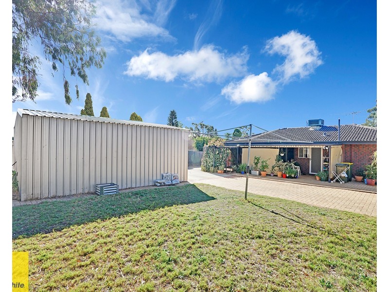 4 Pointer Way, Girrawheen WA 6064