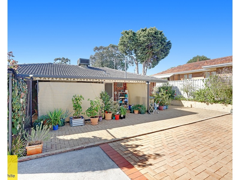 4 Pointer Way, Girrawheen WA 6064