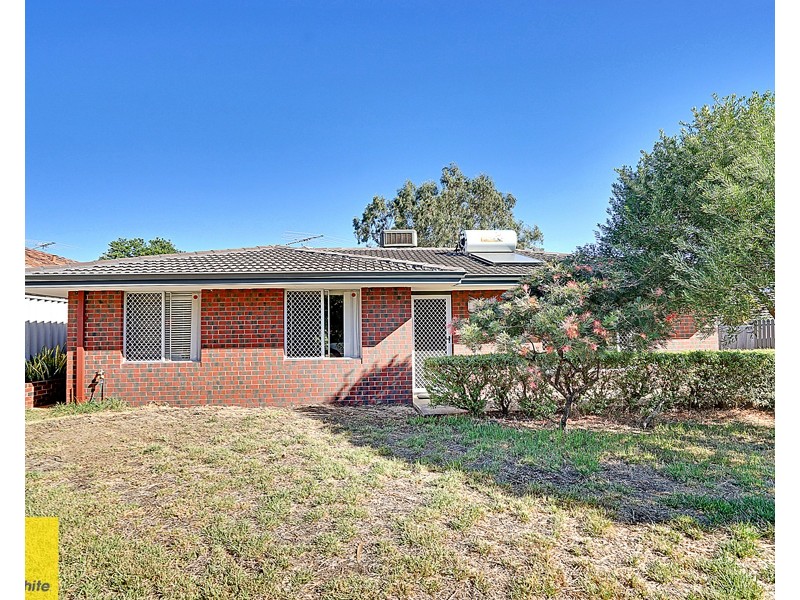 4 Pointer Way, Girrawheen WA 6064