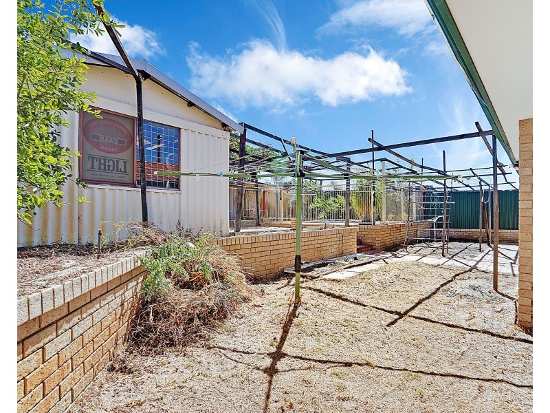 10 Woodbine Terrace, Mirrabooka WA 6061