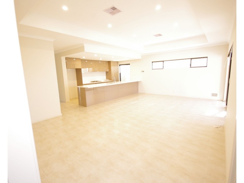 96 Lockwood Street, Yokine WA 6060