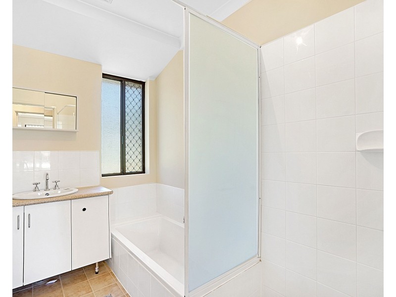 25 Redunca Way, Mirrabooka WA 6061