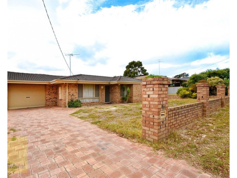 42 Hudson Avenue, Girrawheen WA 6064