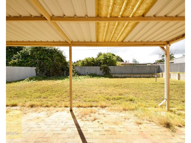 42 Hudson Avenue, Girrawheen WA 6064