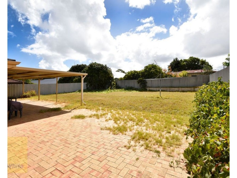42 Hudson Avenue, Girrawheen WA 6064