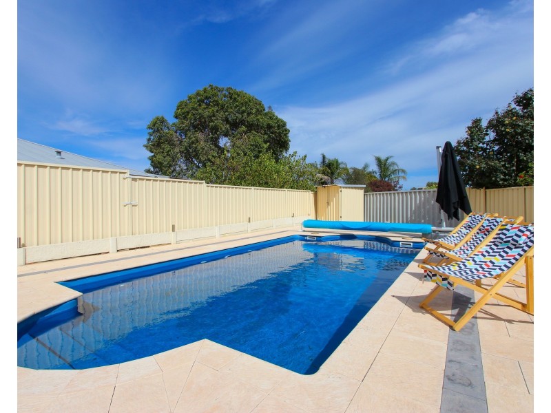 10 Axewood Place, Beechboro WA 6063