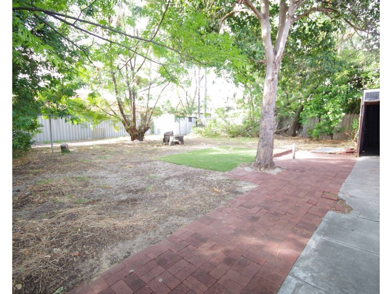 19 Ilumba Road, Nollamara WA 6061