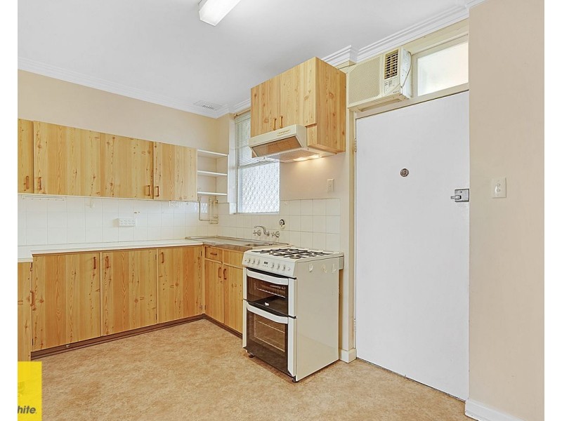 30/26 Golf View Street, Yokine WA 6060