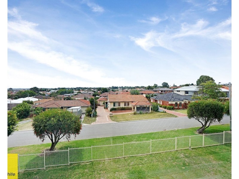 30/26 Golf View Street, Yokine WA 6060