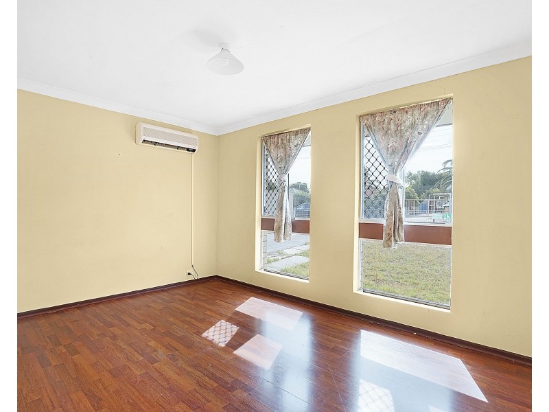 41 Pannell Way, Girrawheen WA 6064