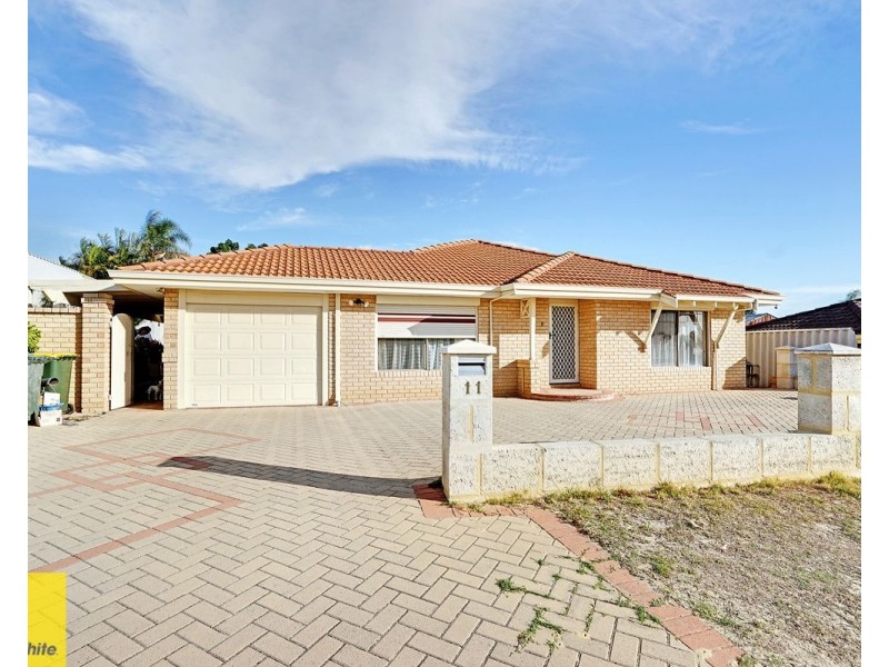 11 Ellenbrae Place, Marangaroo WA 6064
