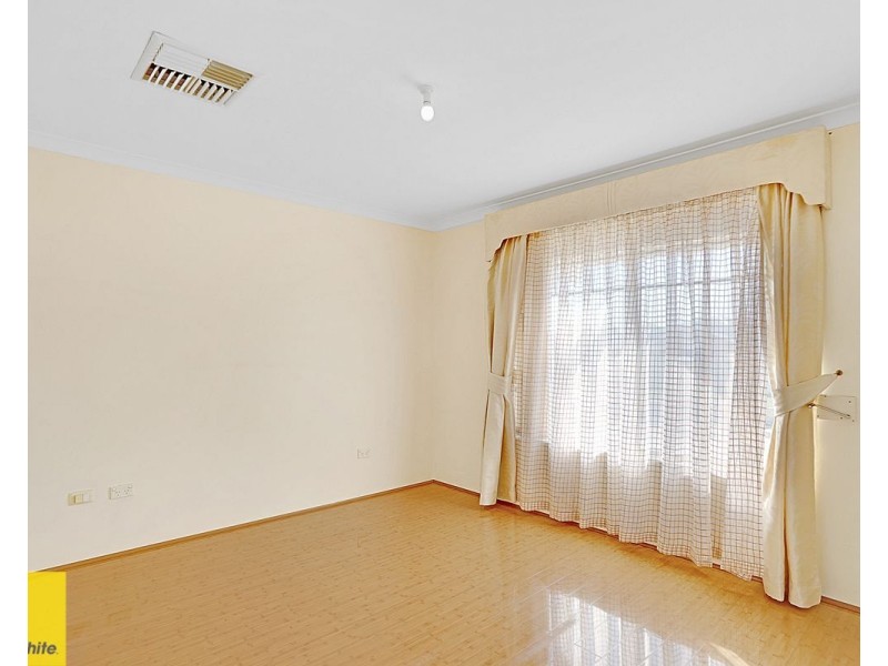 11 Ellenbrae Place, Marangaroo WA 6064