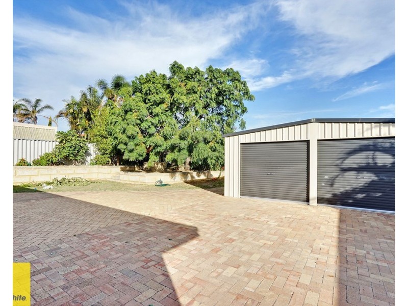 11 Ellenbrae Place, Marangaroo WA 6064