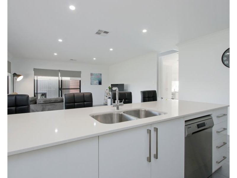 3 Langdon Loop, Caversham WA 6055