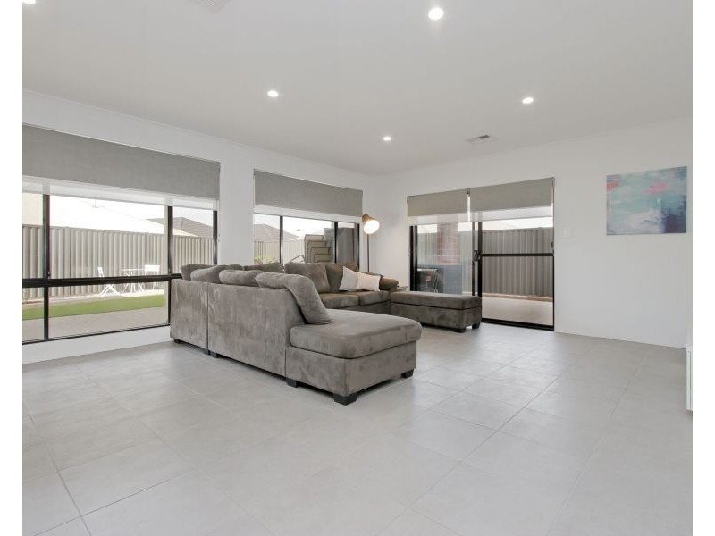 3 Langdon Loop, Caversham WA 6055