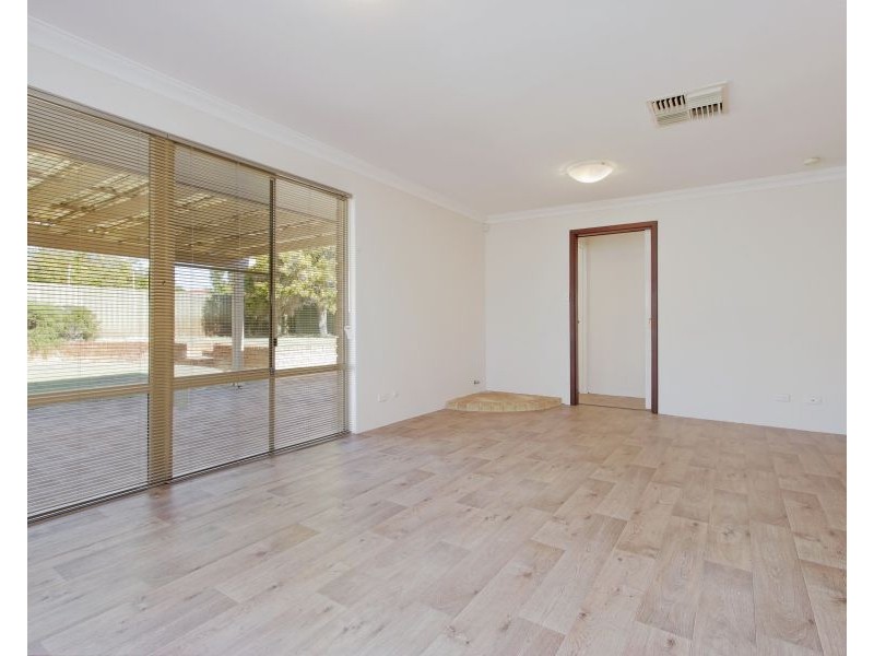 12 Camm Place, Beechboro WA 6063
