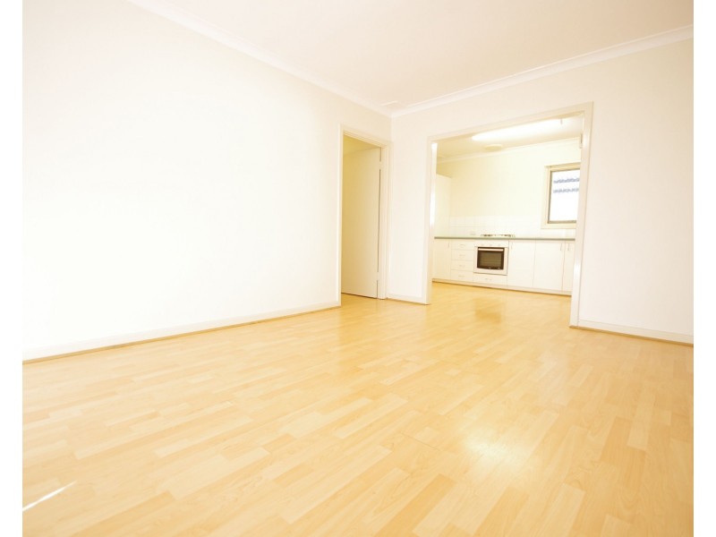 6D Connell Way, Girrawheen WA 6064