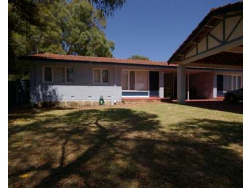 6D Connell Way, Girrawheen WA 6064