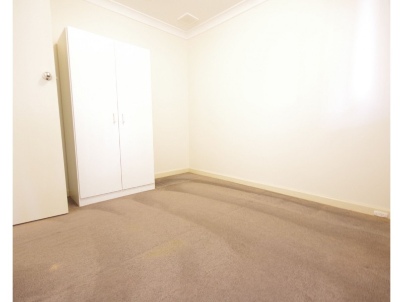 6D Connell Way, Girrawheen WA 6064